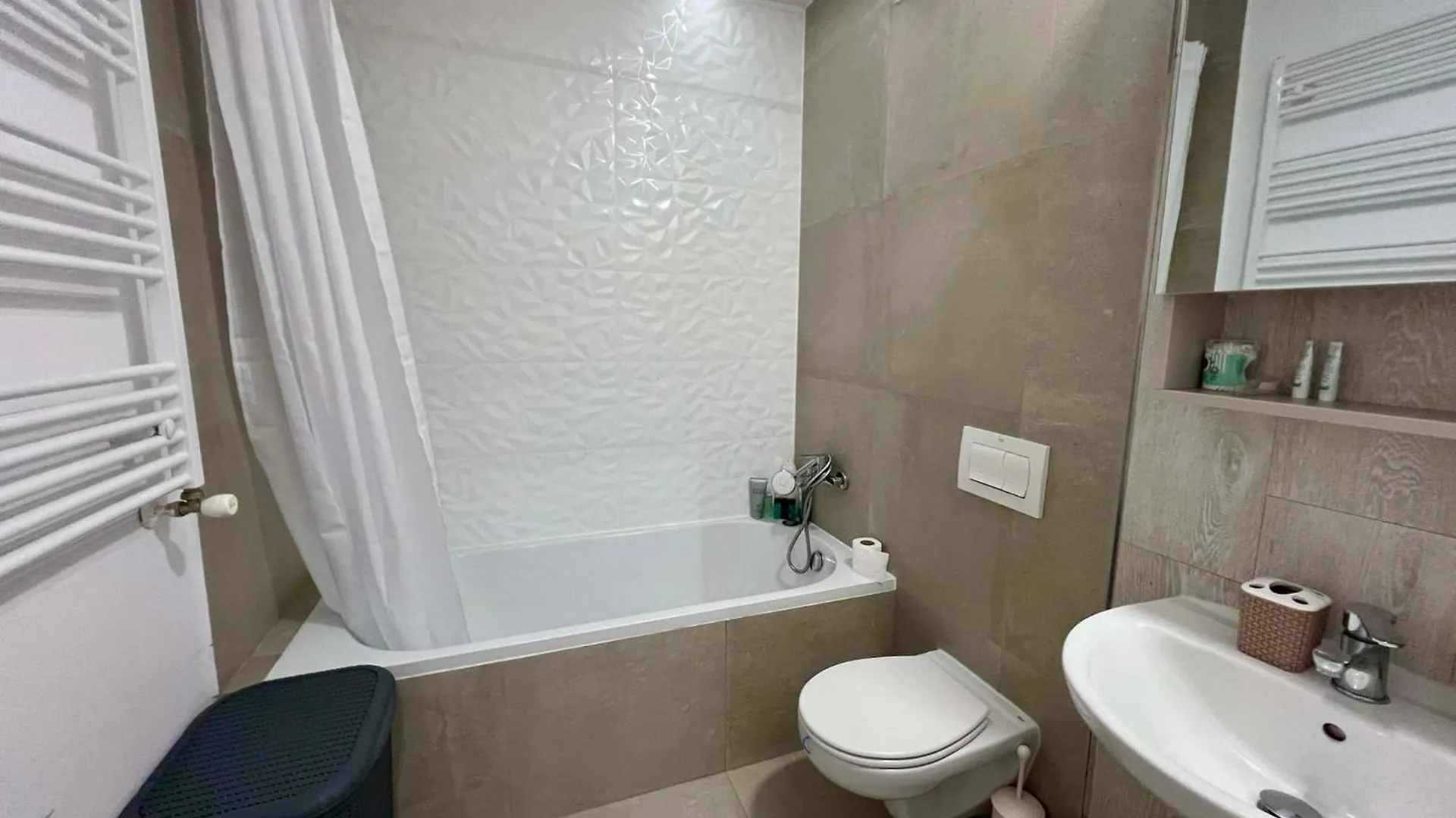 4City North Apartament 2 Rooms Voluntari 0*,  Romania